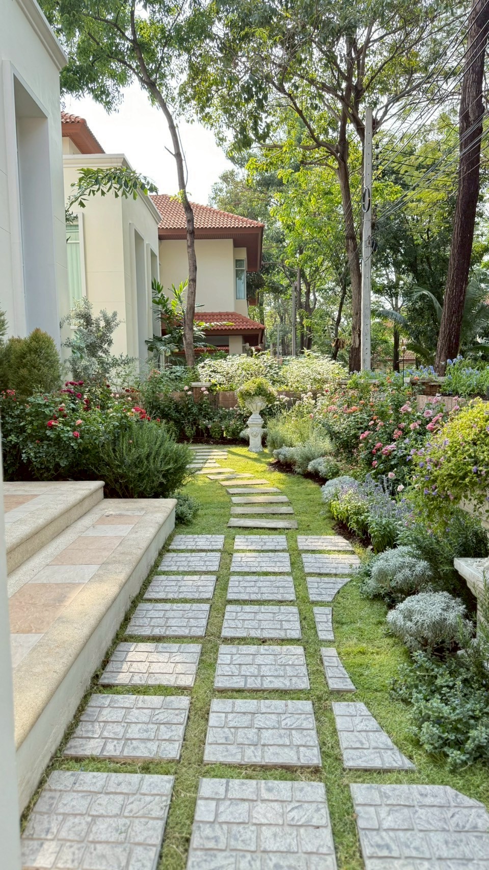 ผลงาน /LINE_ALBUM_งานออกแบบ3D_250522_10.jpg