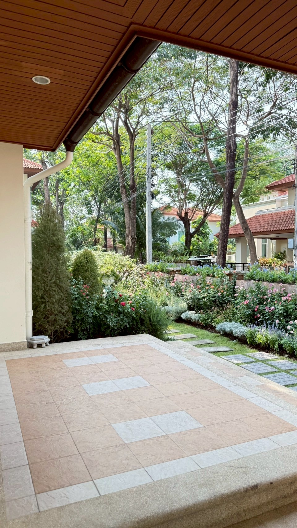 ผลงาน /LINE_ALBUM_งานออกแบบ3D_250522_14.jpg