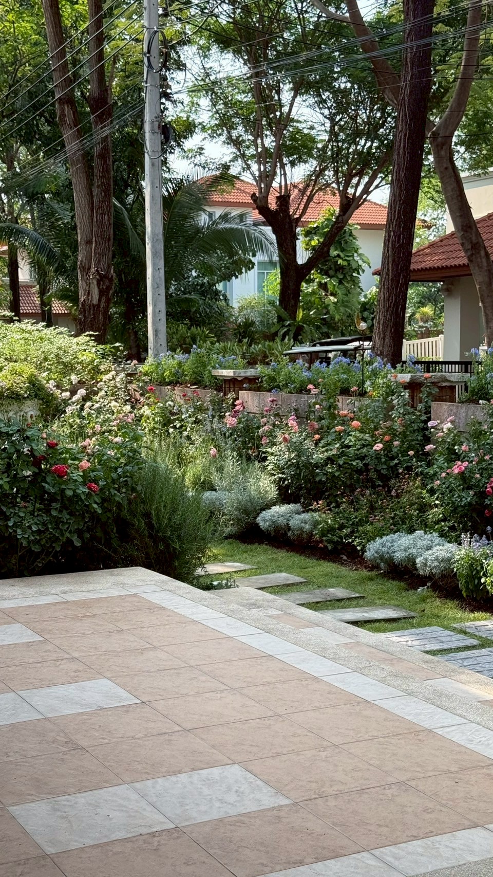 ผลงาน /LINE_ALBUM_งานออกแบบ3D_250522_18.jpg