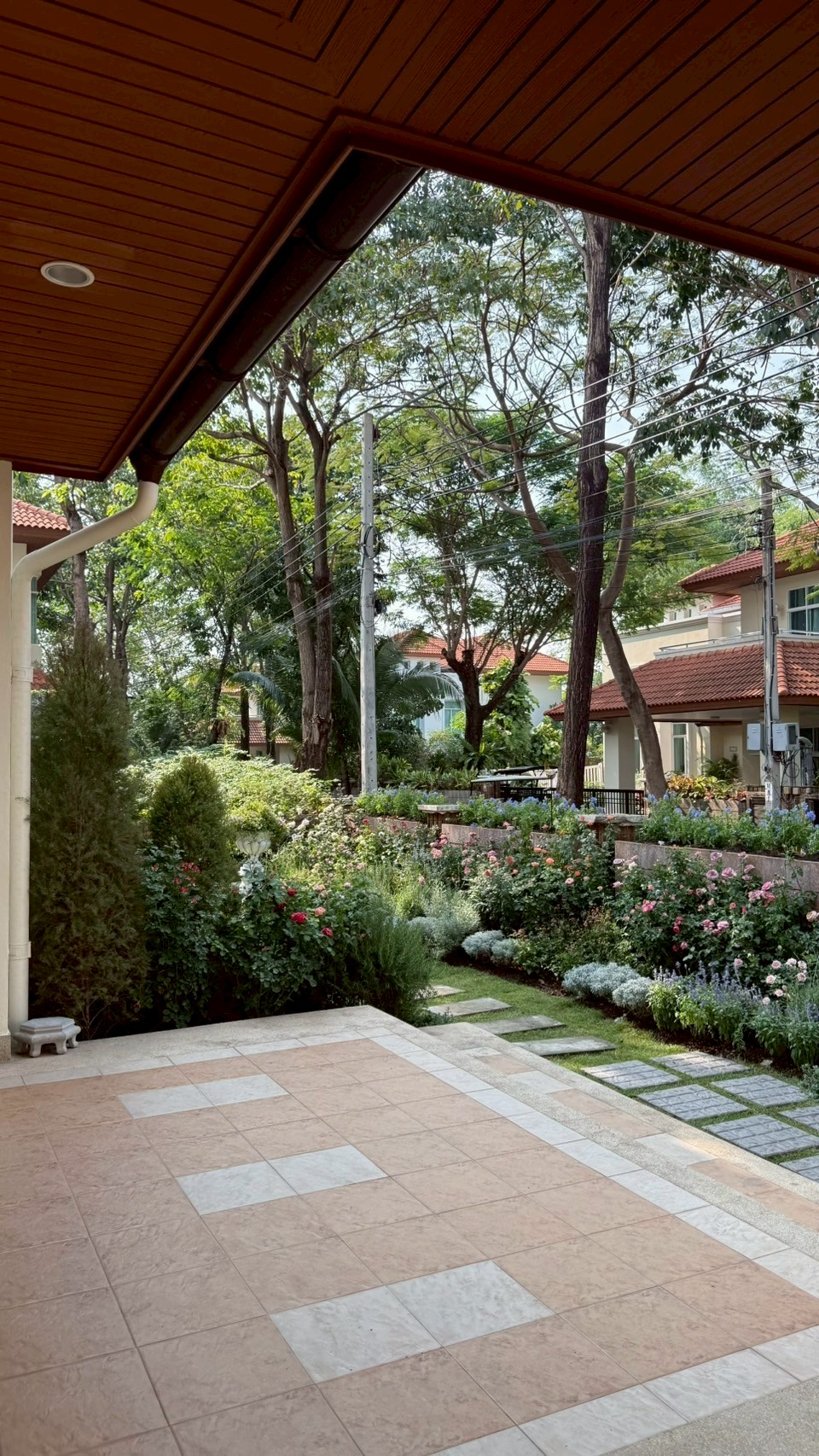 ผลงาน /LINE_ALBUM_งานออกแบบ3D_250522_19.jpg