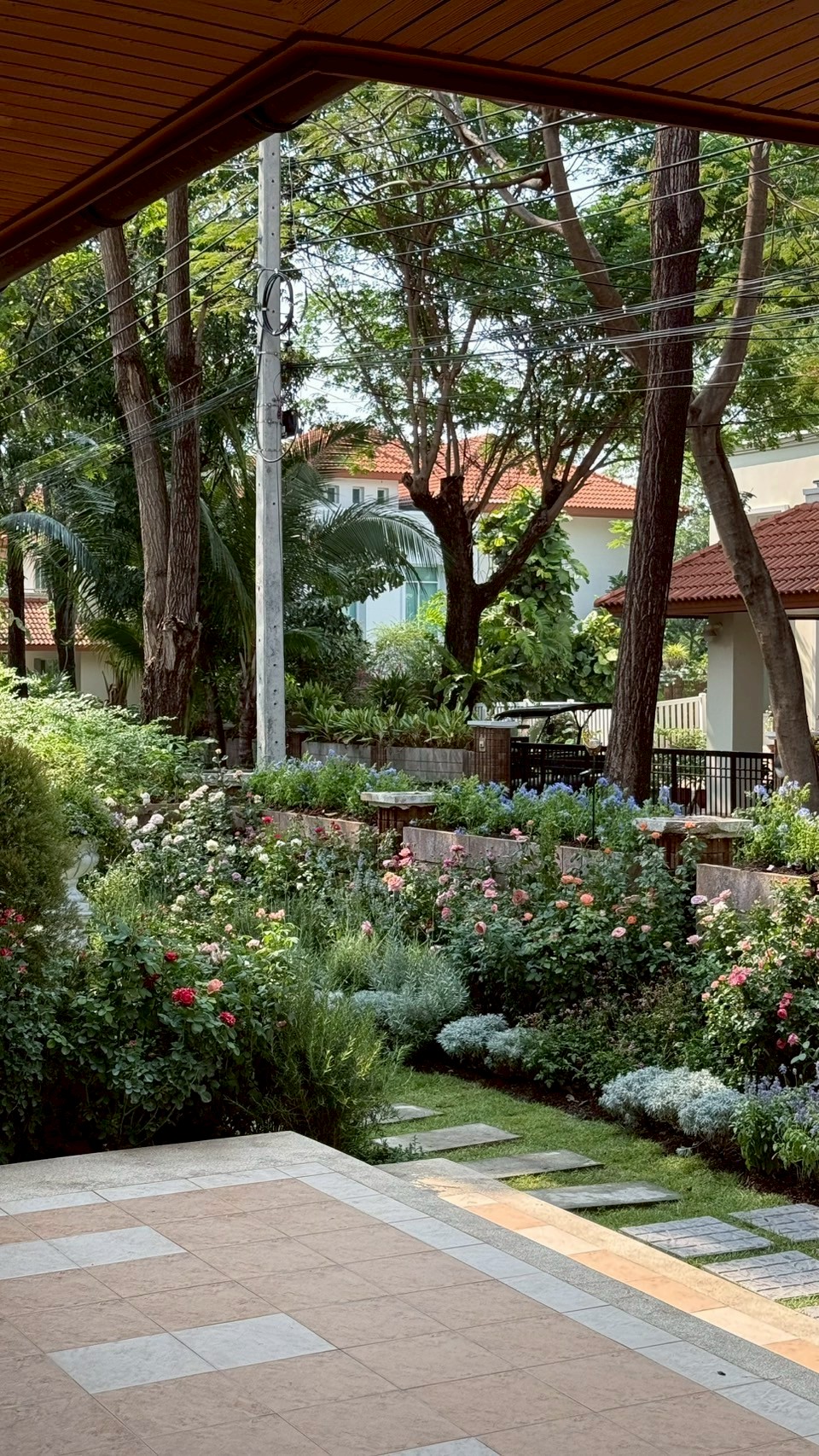 ผลงาน /LINE_ALBUM_งานออกแบบ3D_250522_23.jpg