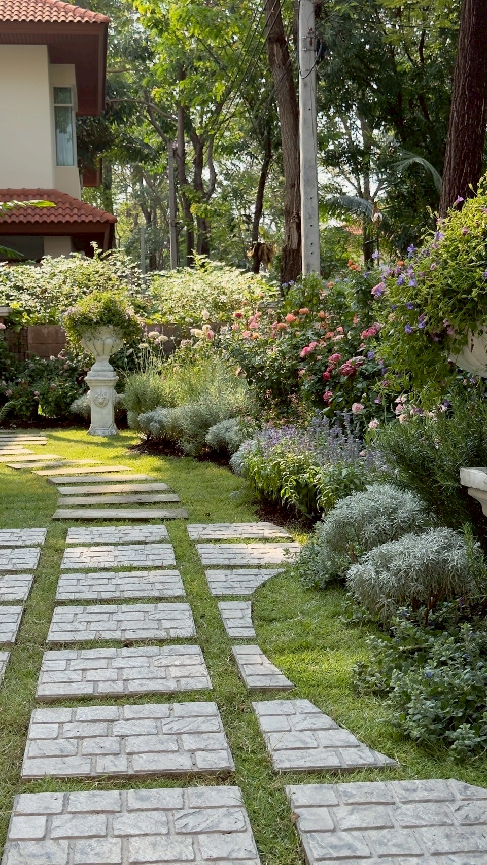 ผลงาน /LINE_ALBUM_งานออกแบบ3D_250522_7.jpg